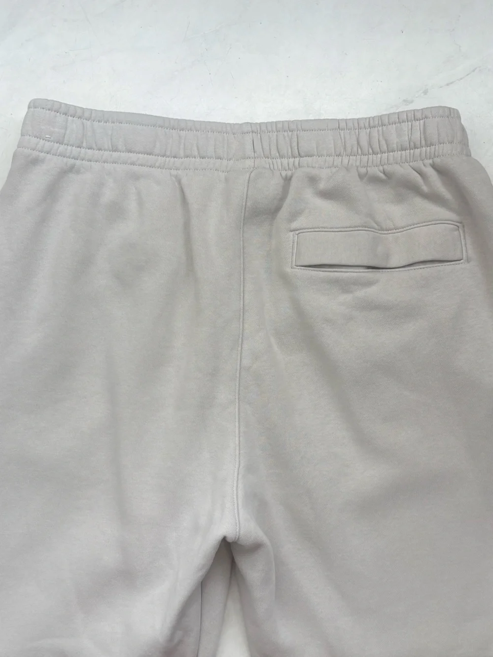 Nike Men’s Medium Ivory Sportswear Club Fleece Sweatpant Joggers Loungewear